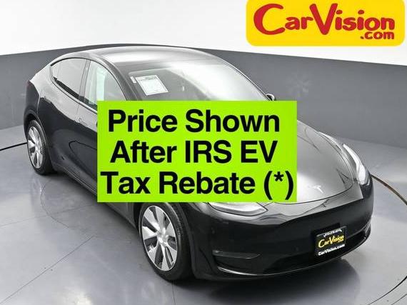 TESLA MODEL Y 2021 5YJYGDED2MF106054 image